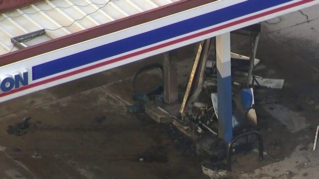 Car Slams Into Gas Pump At Ford Newburgh Roads In Westland