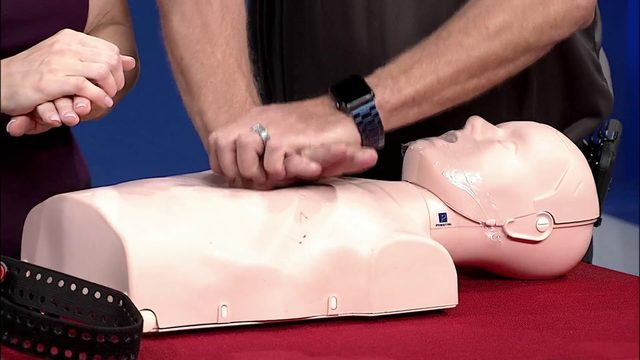 Santa Claus to teach lifesaving skills at Orlando International Airport