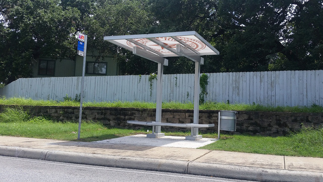 BERARDI VIA BUS STOP取り扱い BERARDI VIA BUS STOPで購入 - トップス高価