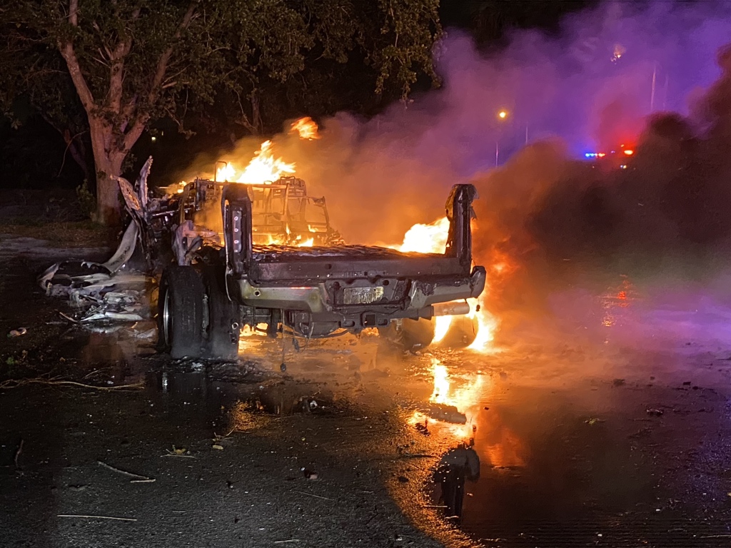 Se incendia depósito militar de diésel para Tren Maya en Campeche; autoridades no han informado causas - El Universal - News Directory 3