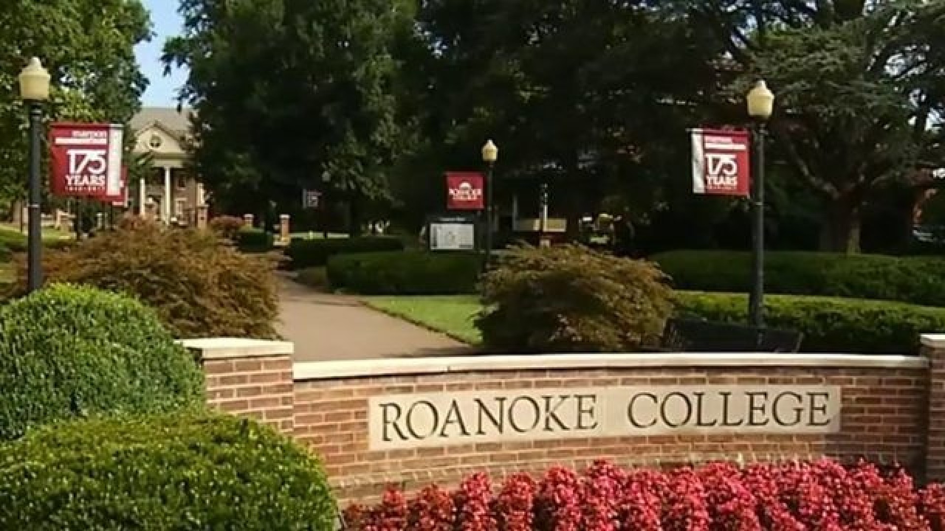 Roanoke College Students To Virtually Graduate Despite Postponed Ceremony