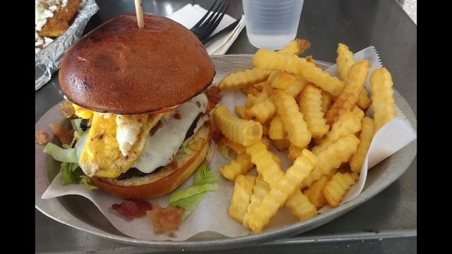 Junior Colombian Burger